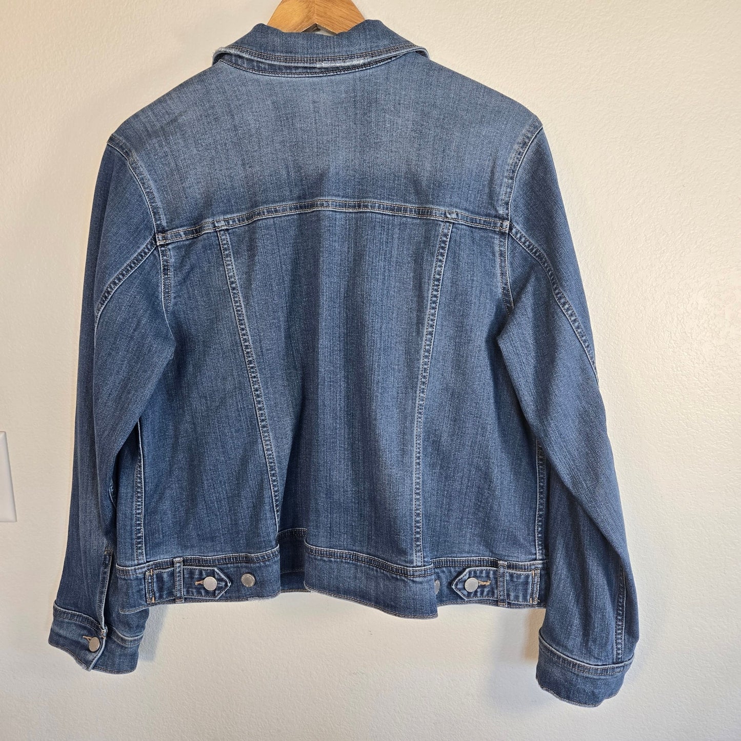 Size L - Light Wash Stretch Denim Jacket by EVRI