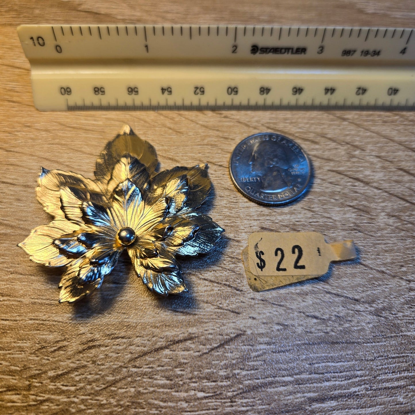 Vintage Gold Tone Leaf Floral Brooch Statement Pin