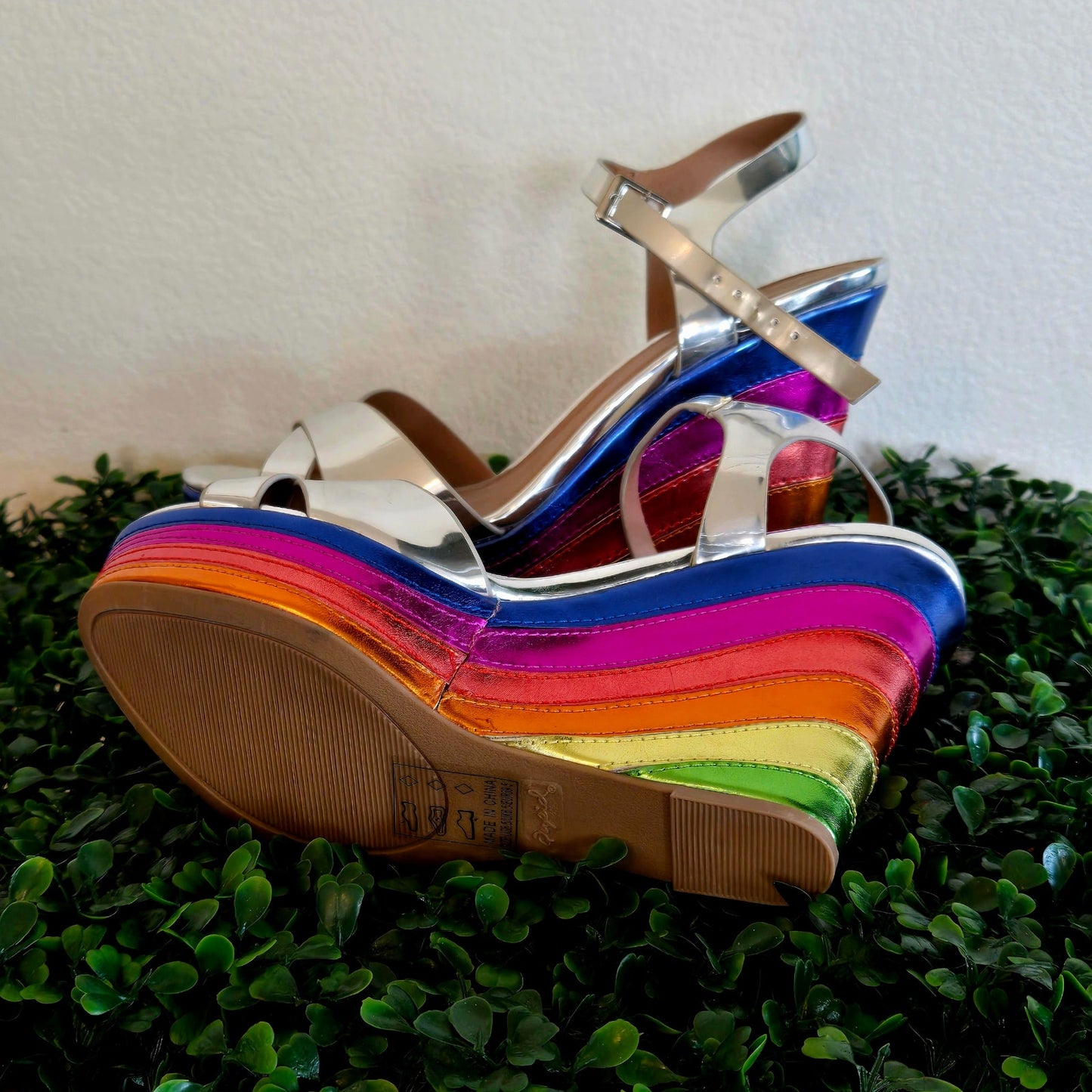 Size 8 – Qupid Metallic Silver & Rainbow Platform Wedge Sandals (NWOB)