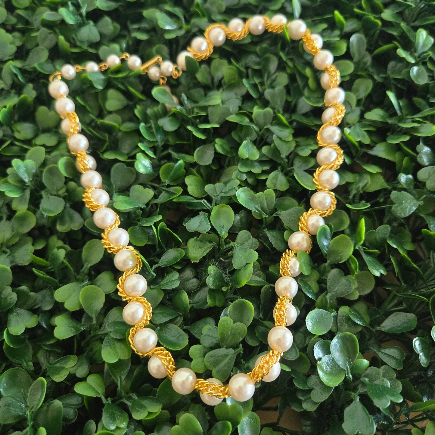 Beautiful retro chain and pearl braided unique short necklace