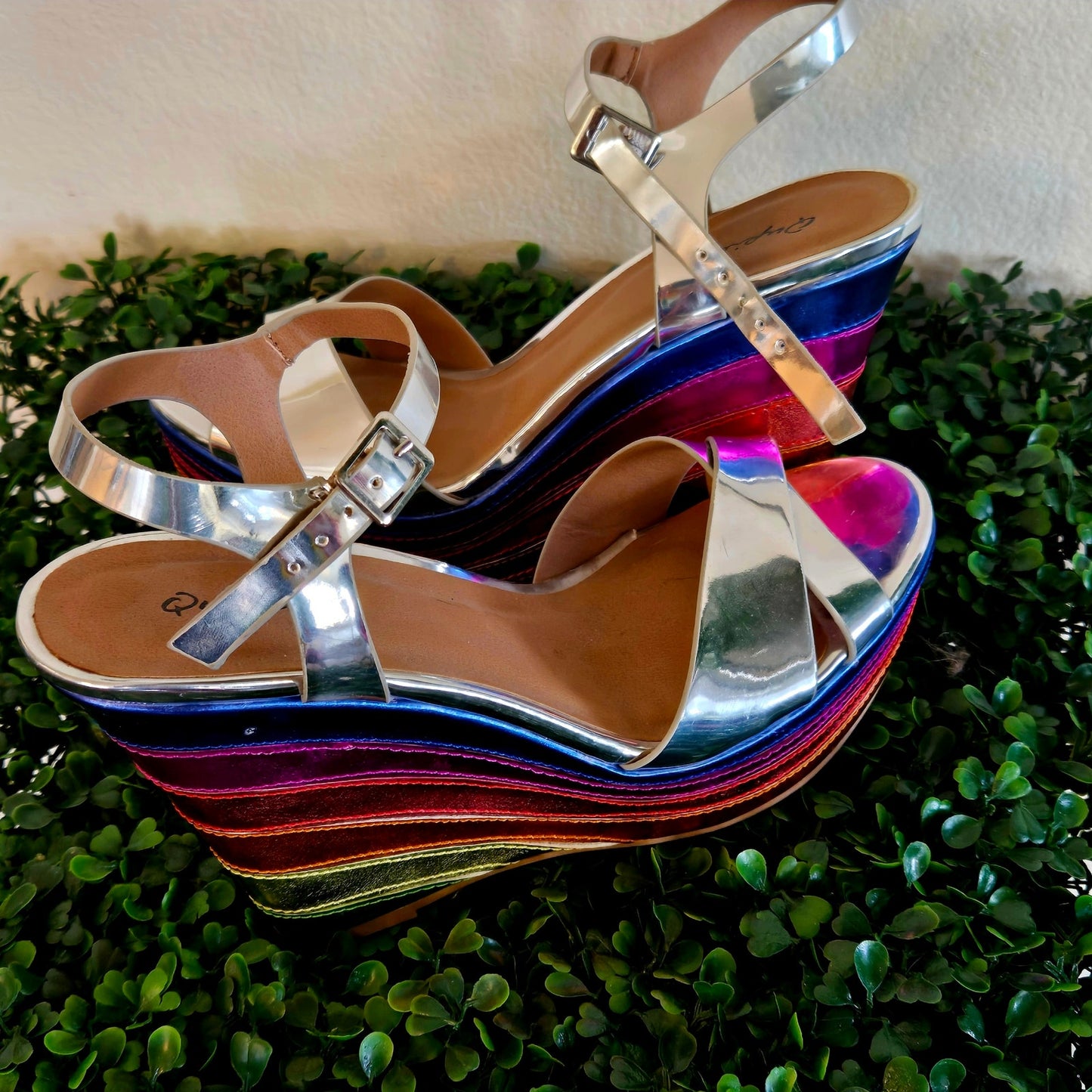 Size 8 – Qupid Metallic Silver & Rainbow Platform Wedge Sandals (NWOB)