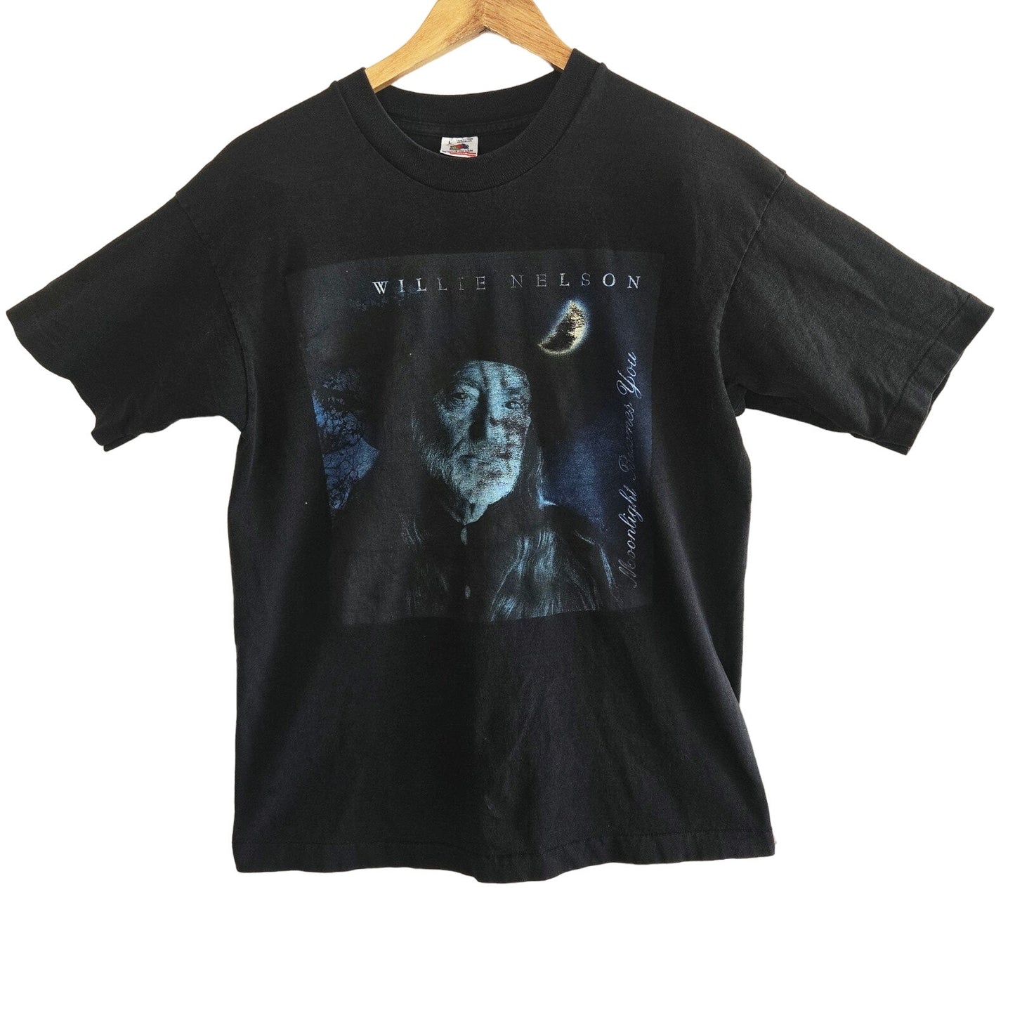 WILLIE NELSON VINTAGE MOOLIGHT BECOMES YOU TSHIRT WELL WORN