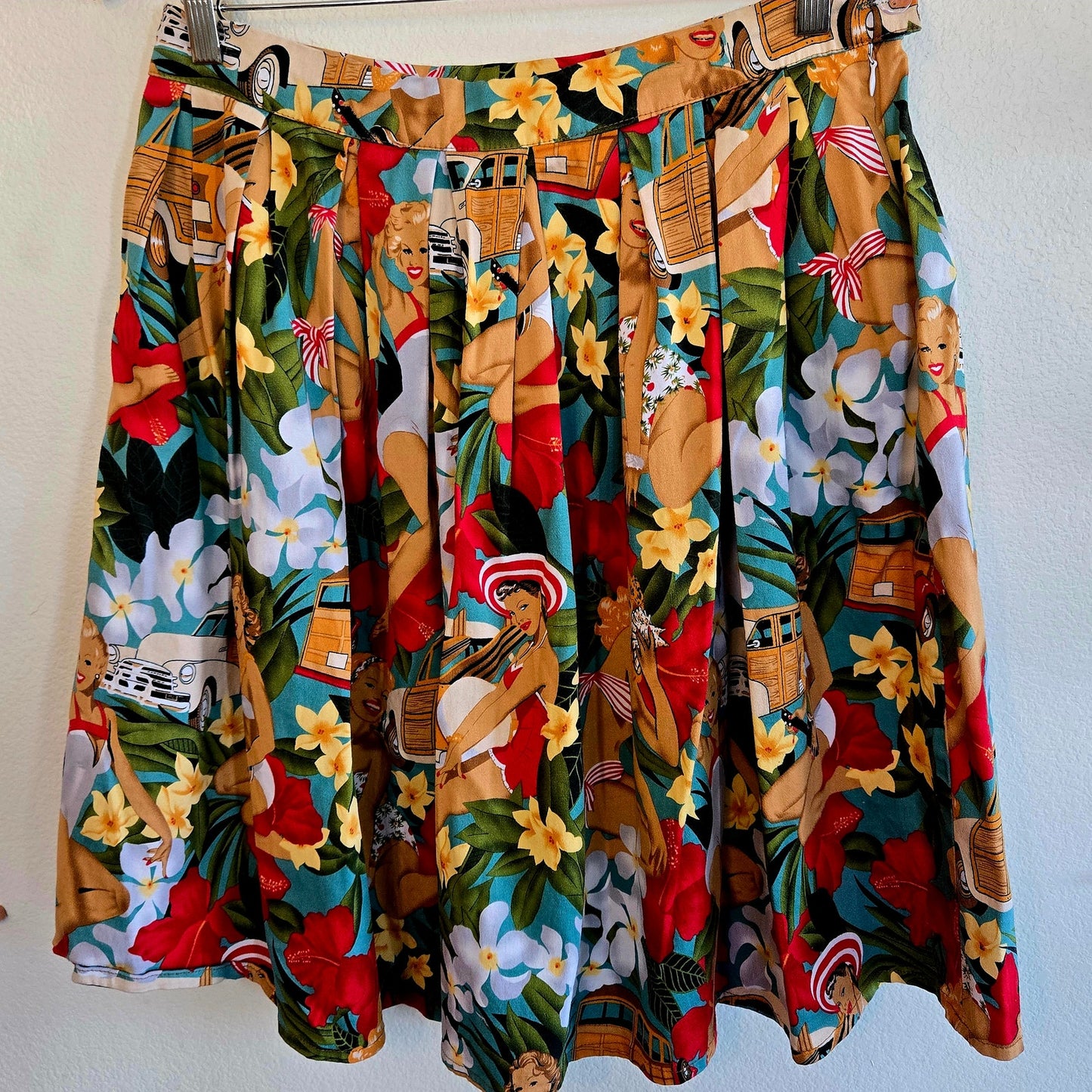 Pleated Retro Hawaiian 1960s Tiki pocket midi skirt