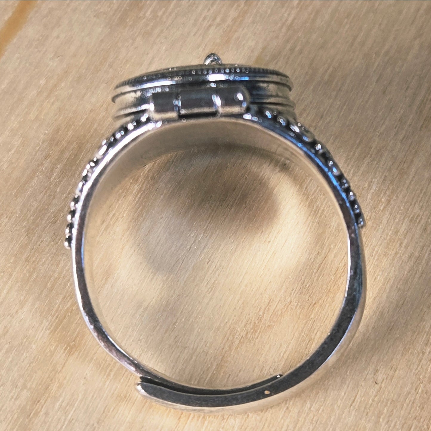 Adjustable | Ornate Red Stone Poison Ring with Secret Compartment