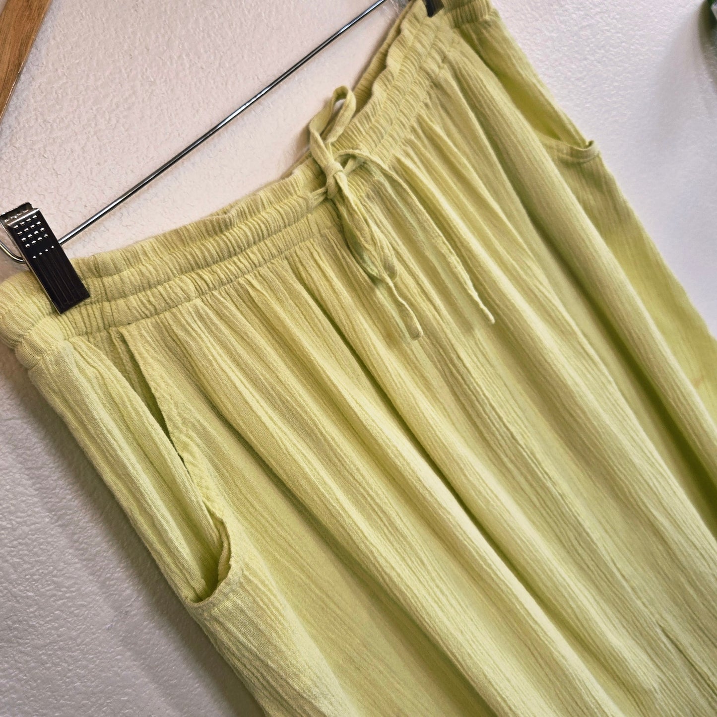 Size L – BFA Classics Butter Yellow Cotton Midi Skirt w/ Pockets