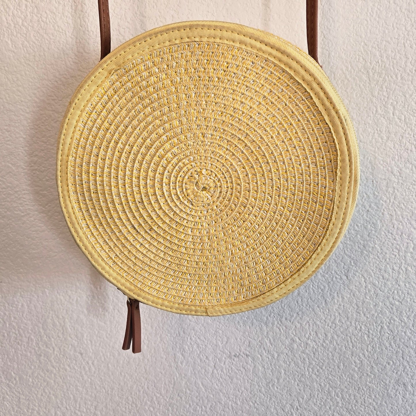One Size – Express Yellow Woven Circular Mini Bag (2019)