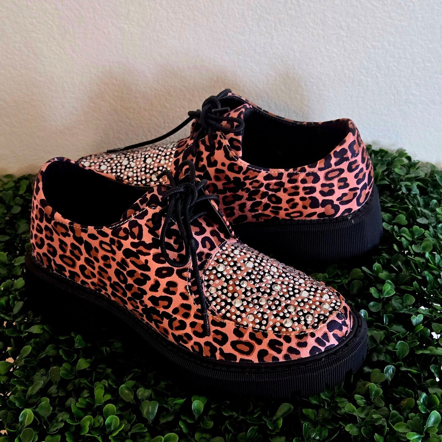 Size 6.5 – Lady Go Diva Leopard Satin Oxfords w/ Rhinestone Toes (NWT)