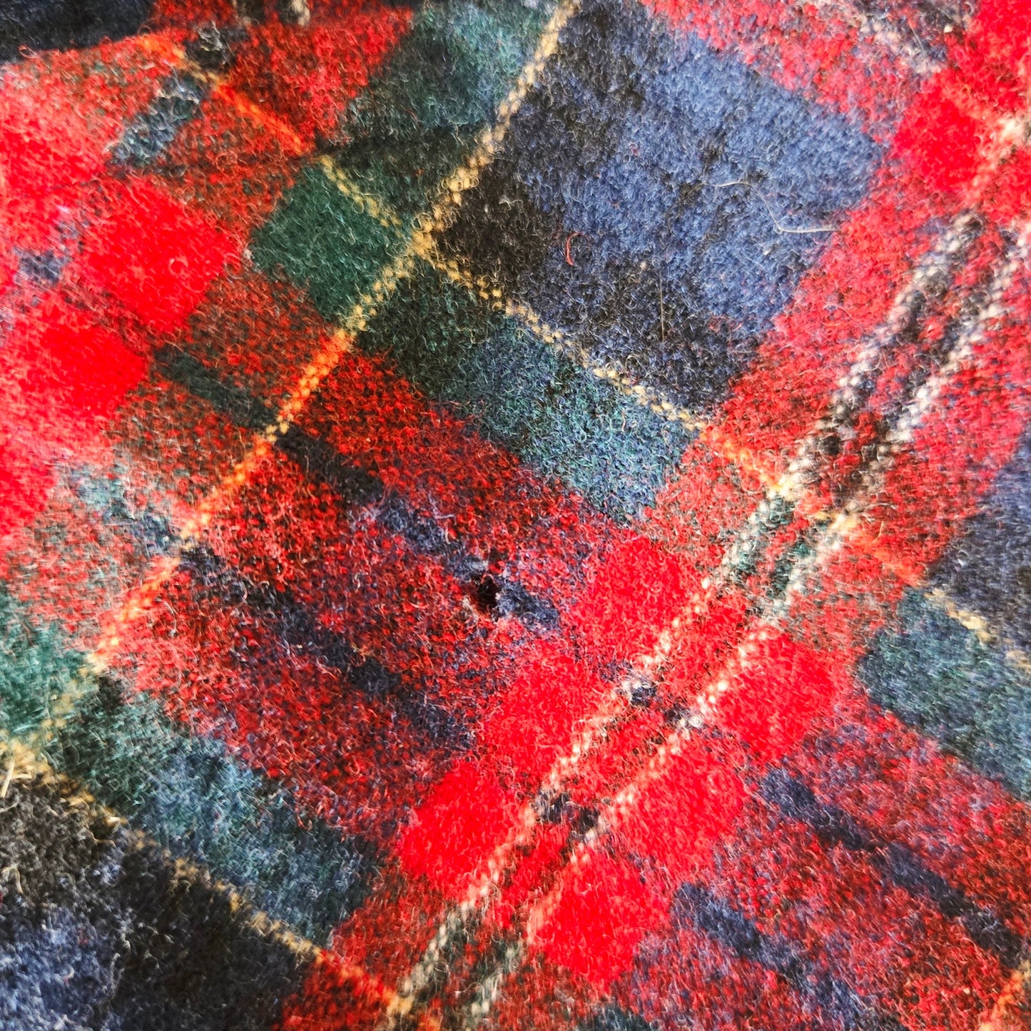 Size Medium Vintage Pendleton Wool Flannel Shirt – Red/Navy Tartan