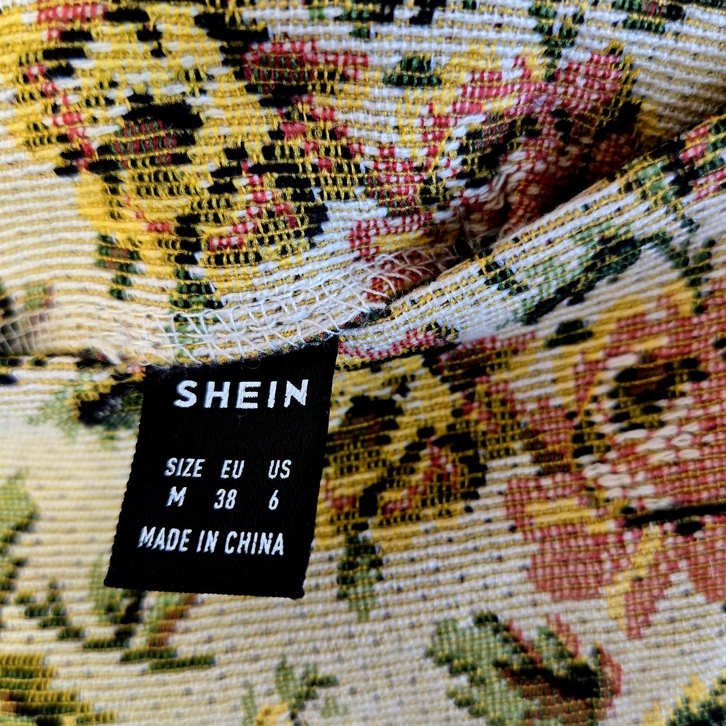 Size M – Floral Tapestry Mini Skirt w/ Side Slits