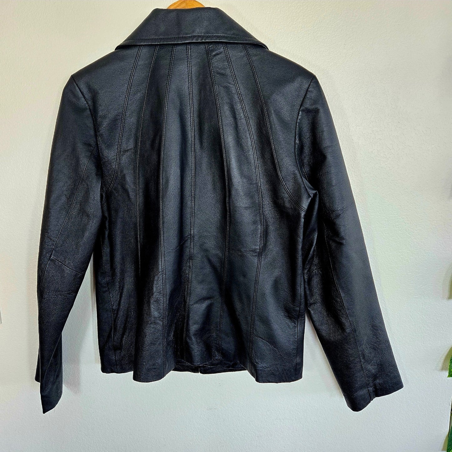 Size M – Black Genuine Leather Moto Jacket by East 5th – Y2K Era