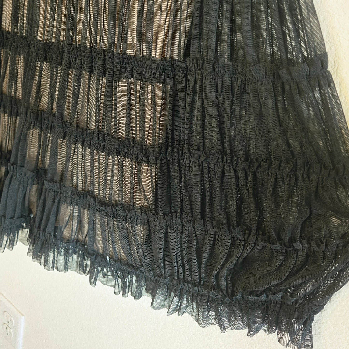 Size 6 –Vintage Y2K Nude Slip Skirt w/ Black Mesh Overlay – Midi Length