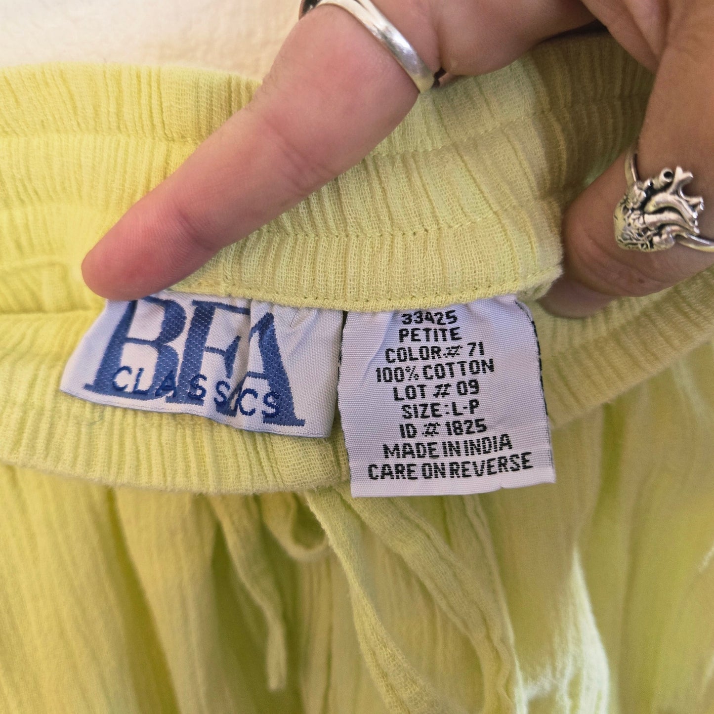 Size L – BFA Classics Butter Yellow Cotton Midi Skirt w/ Pockets