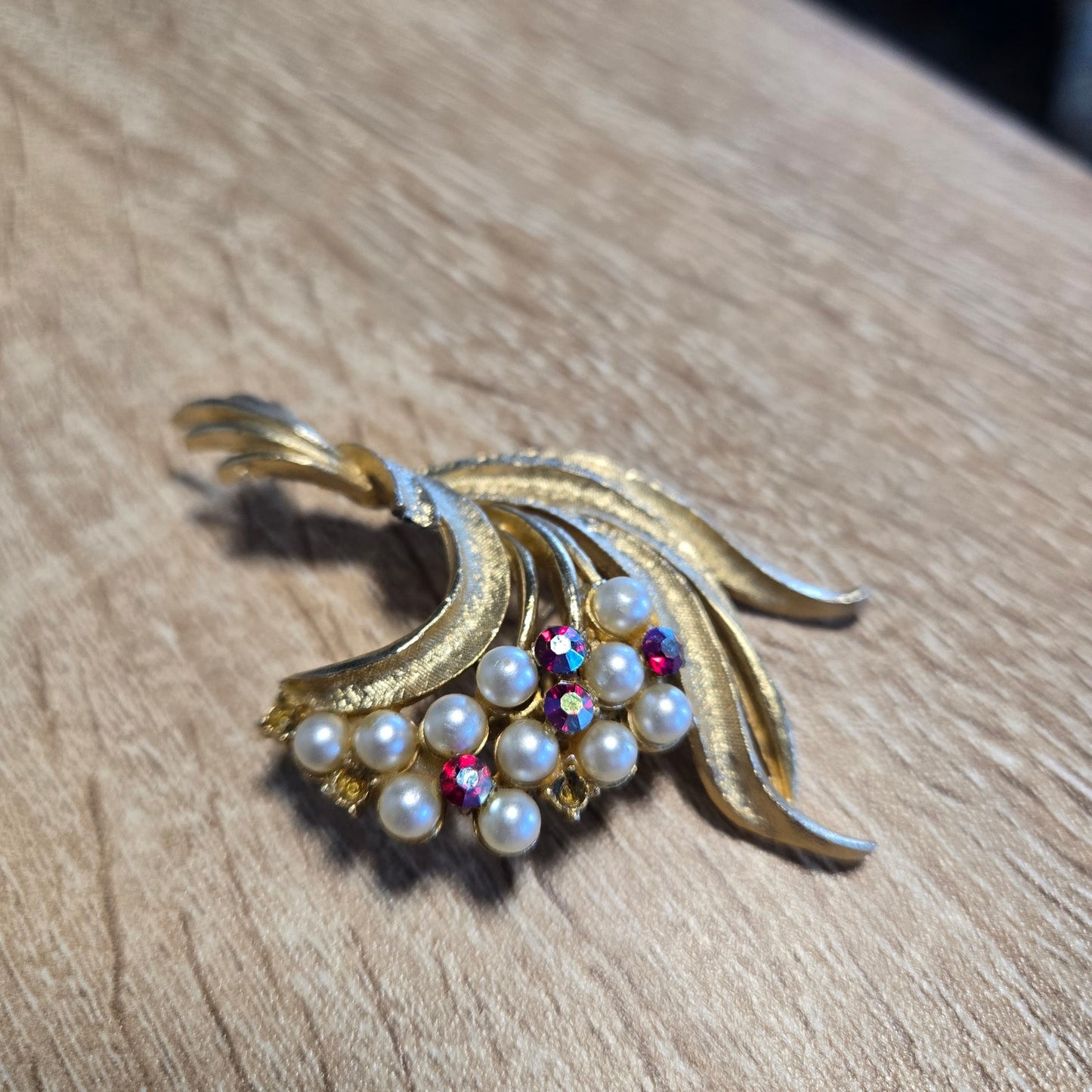 Vintage Gold Leaf Brooch with Faux Pearls & Pink Rhinestones