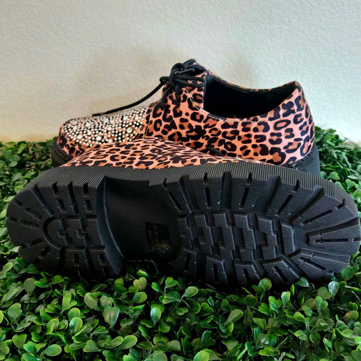Size 6.5 – Lady Go Diva Leopard Satin Oxfords w/ Rhinestone Toes (NWT)