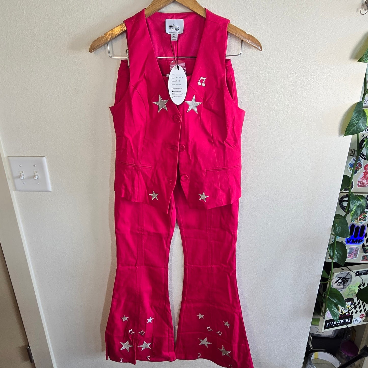 S/M Unique Vintage Hot Pink 2-Piece Western Set – Star Embroidered Flare Pants & Vest