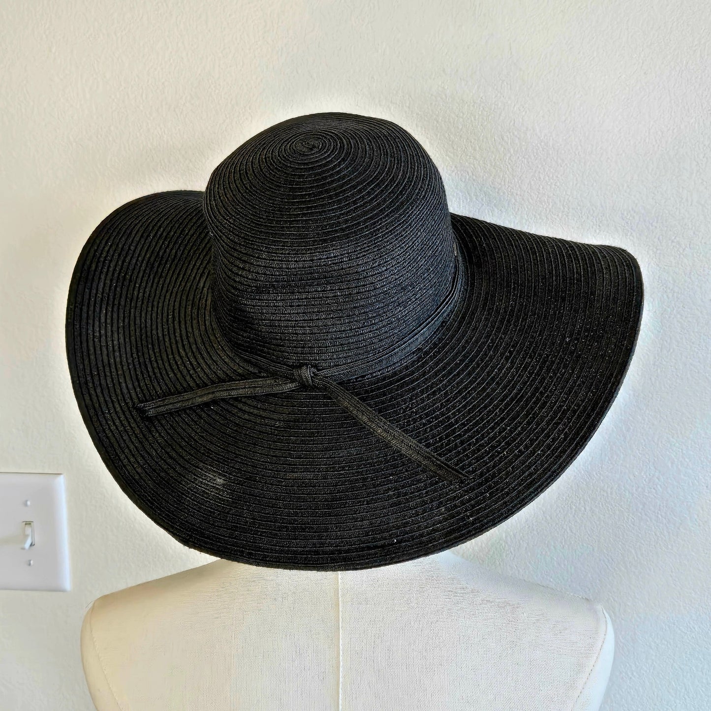 One Size – Sun and Sand Black Wide Brim Sun Hat