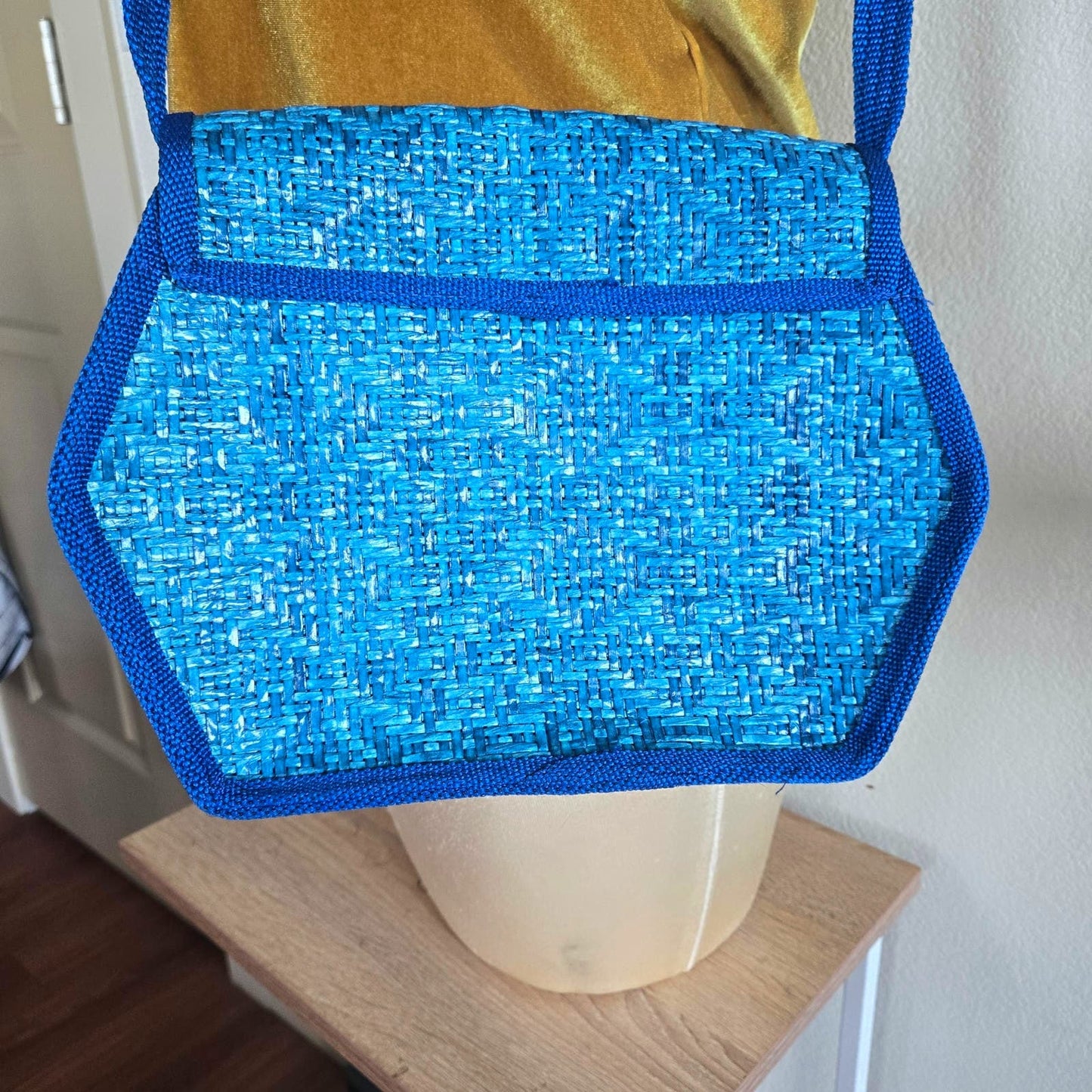 Vintage 1960s Blue Woven Hexagon Handbag – Vanessa for Fashion Imports (Made in Italy)