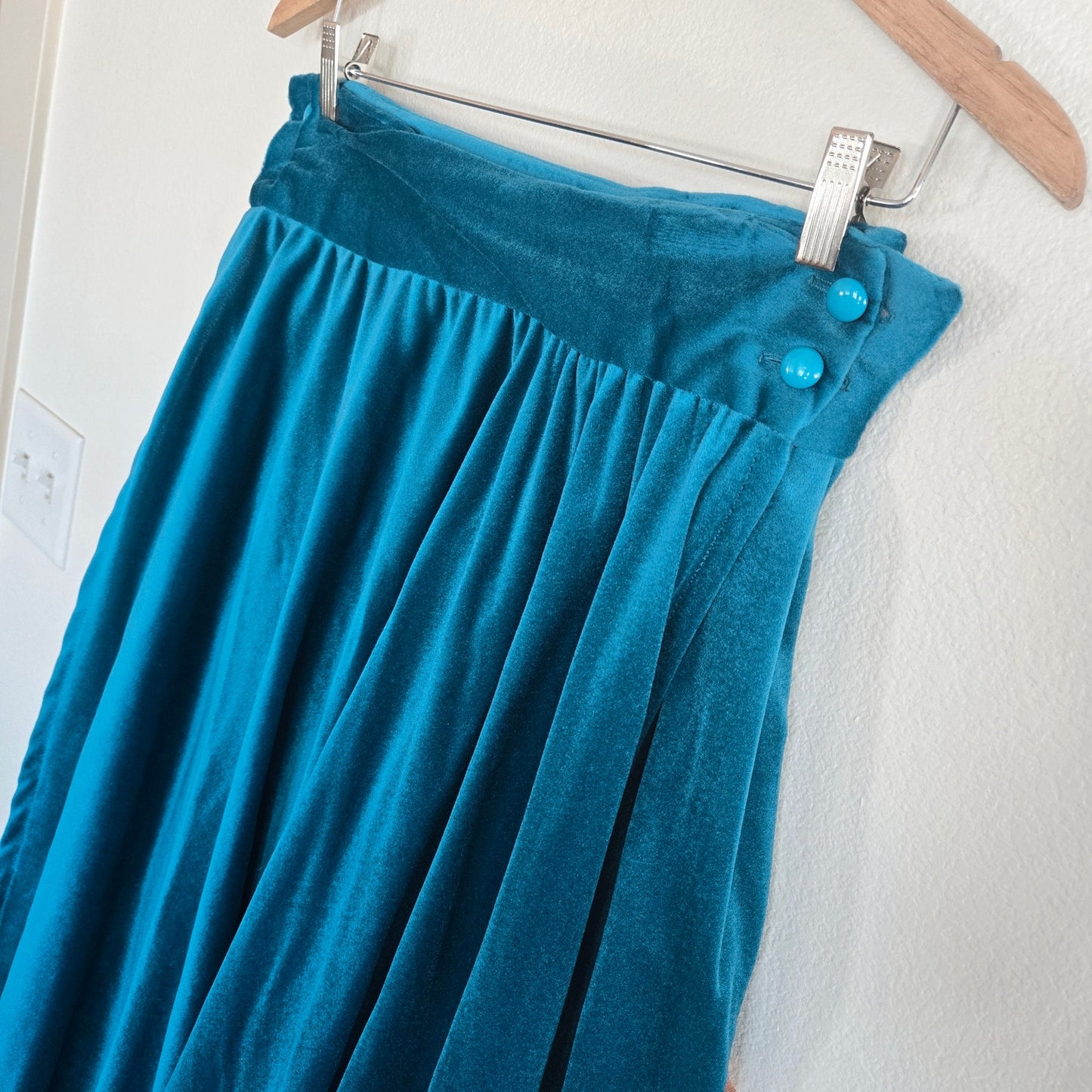 M/L – Heavy Turquoise Velvet Circle Skirt – Layered Ruching Winter Style