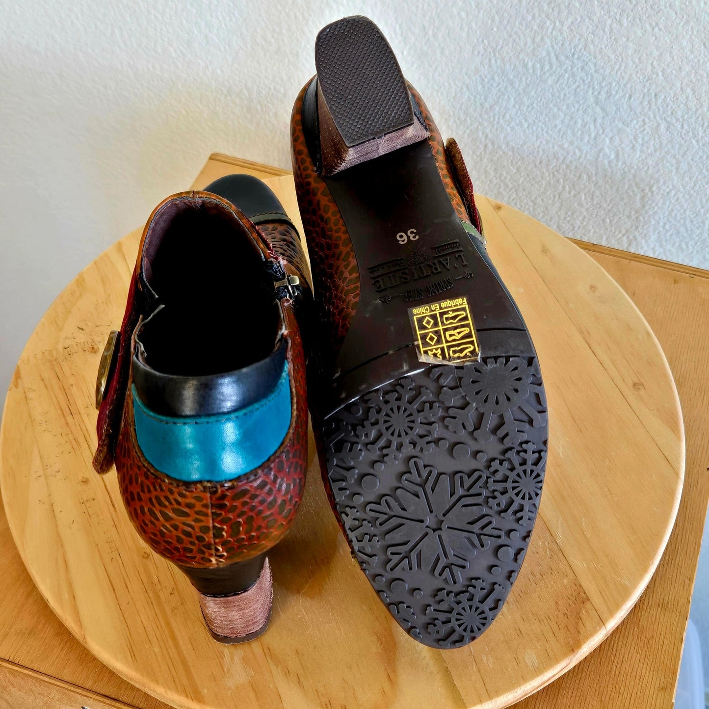 EU 36 / US 5.5–6 –  NEW NEVER WORNL’Artiste Leather Mixed Color Ankle Booties