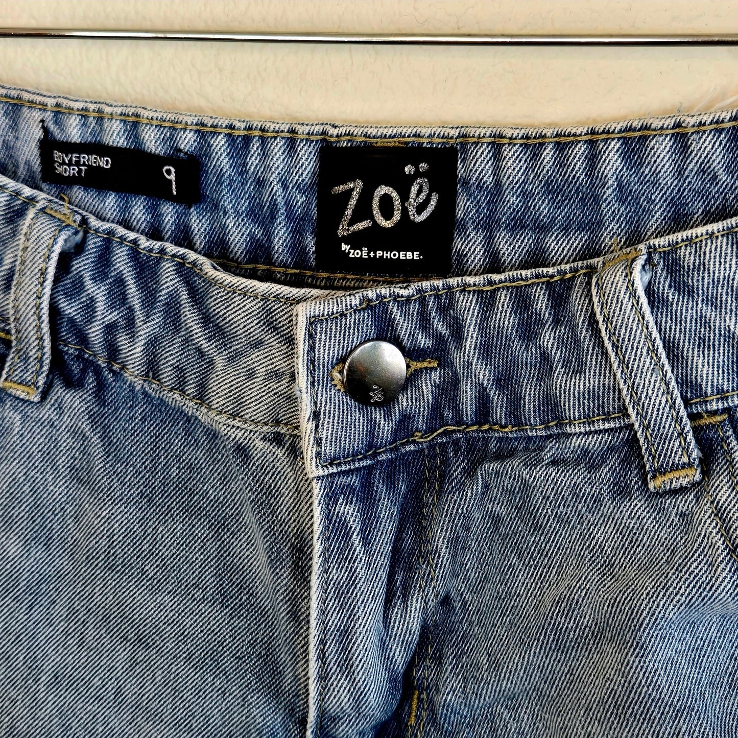 Size 9 – Zöe Boyfriend Distressed Denim Shorts