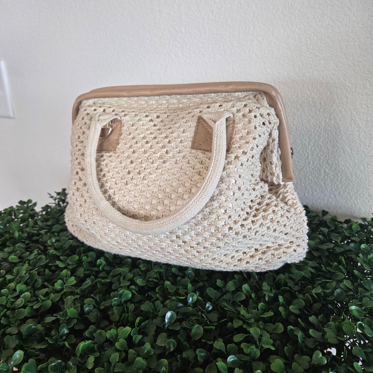 fisher net arm handle small purse natural textured zipper closure