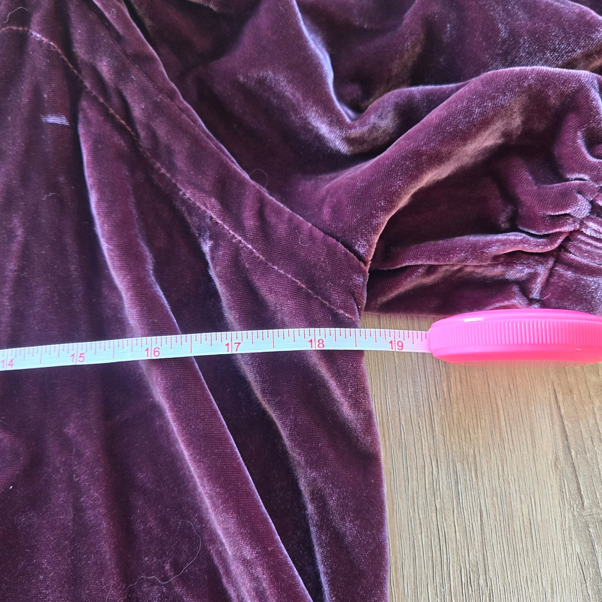 M – NWT Plum Velvet Puff Sleeve Sweetheart Top by LOFT