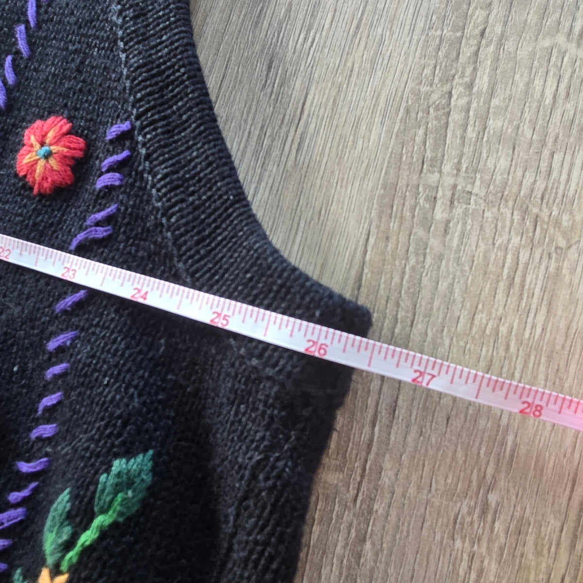 XL – Vintage Black Embroidered Sweater Vest