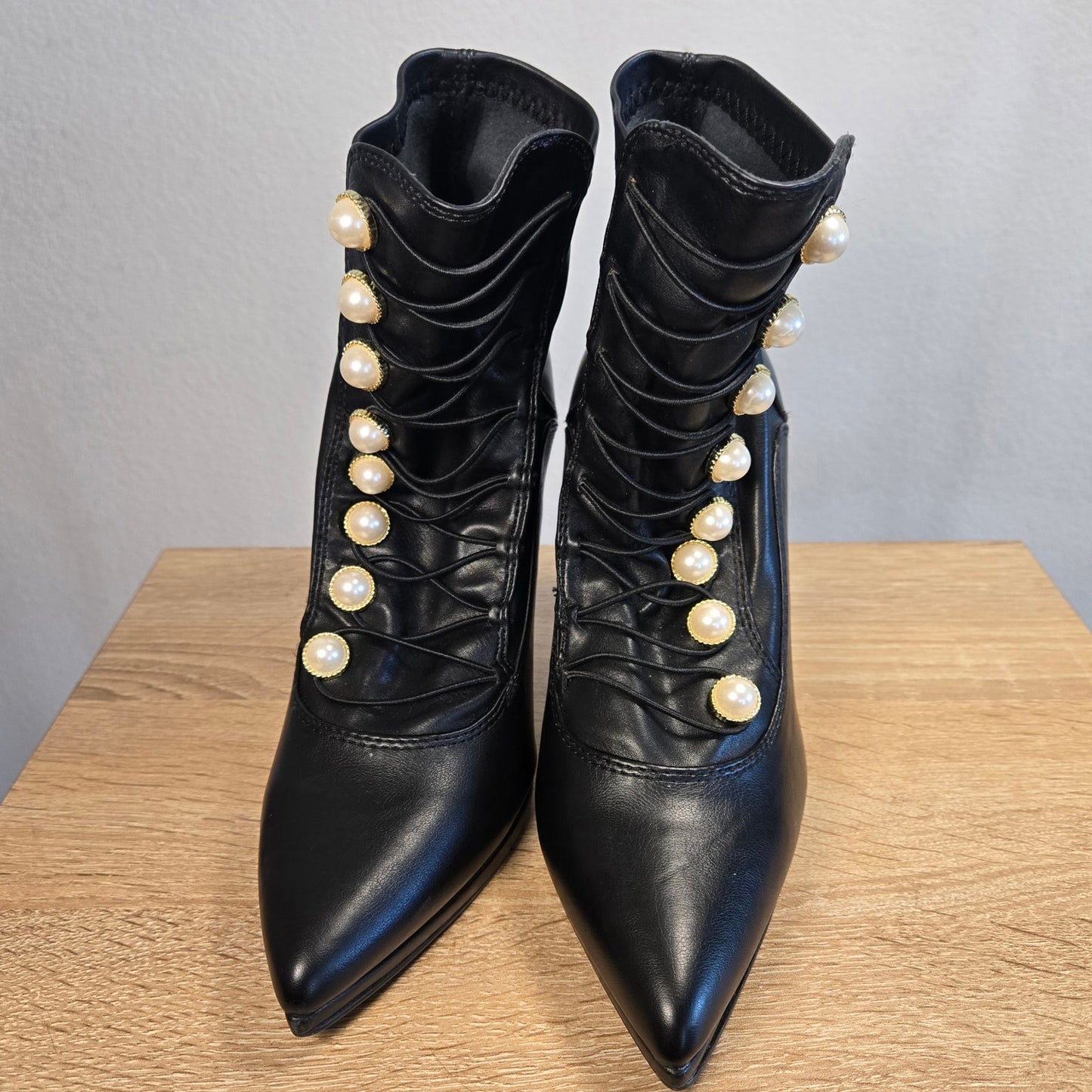 Size 7 Black Victorian Pearl Button Sock Boot Stiletto Pointed Toe Gothic