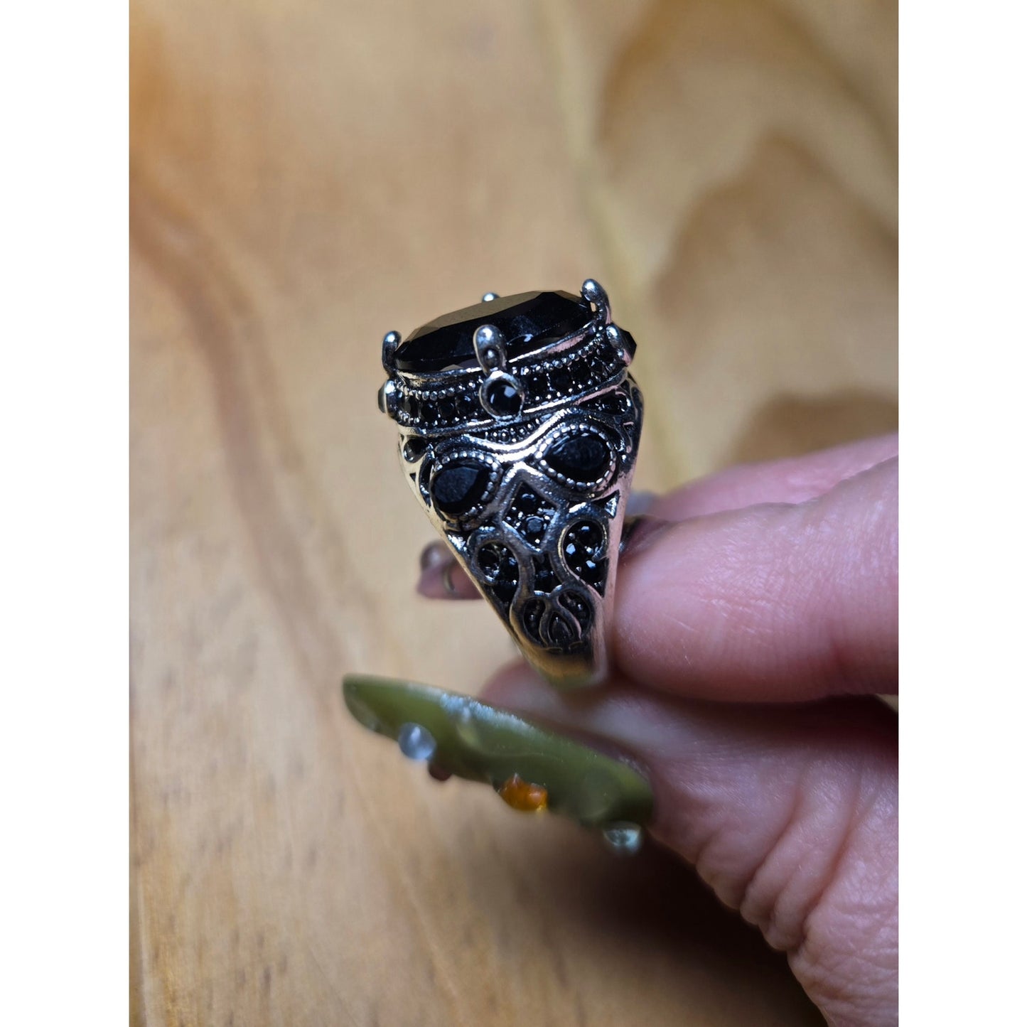 Size 8 Gothic Black Stone Statement Ring Medieval Baroque Style Silver Tone Chunky Ring
