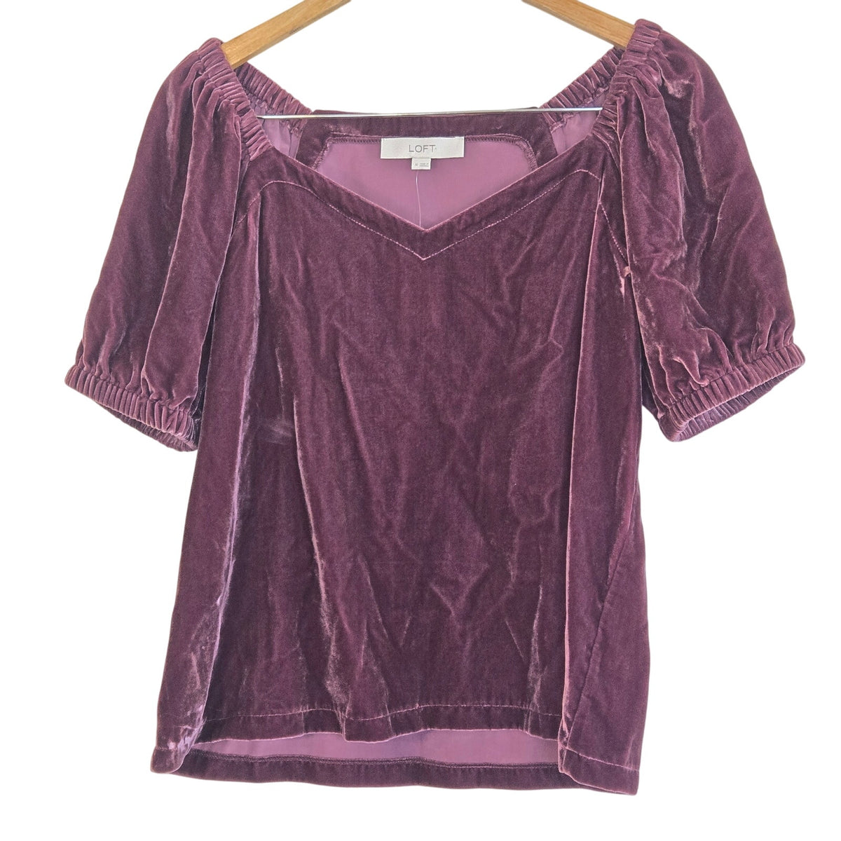 M – NWT Plum Velvet Puff Sleeve Sweetheart Top by LOFT