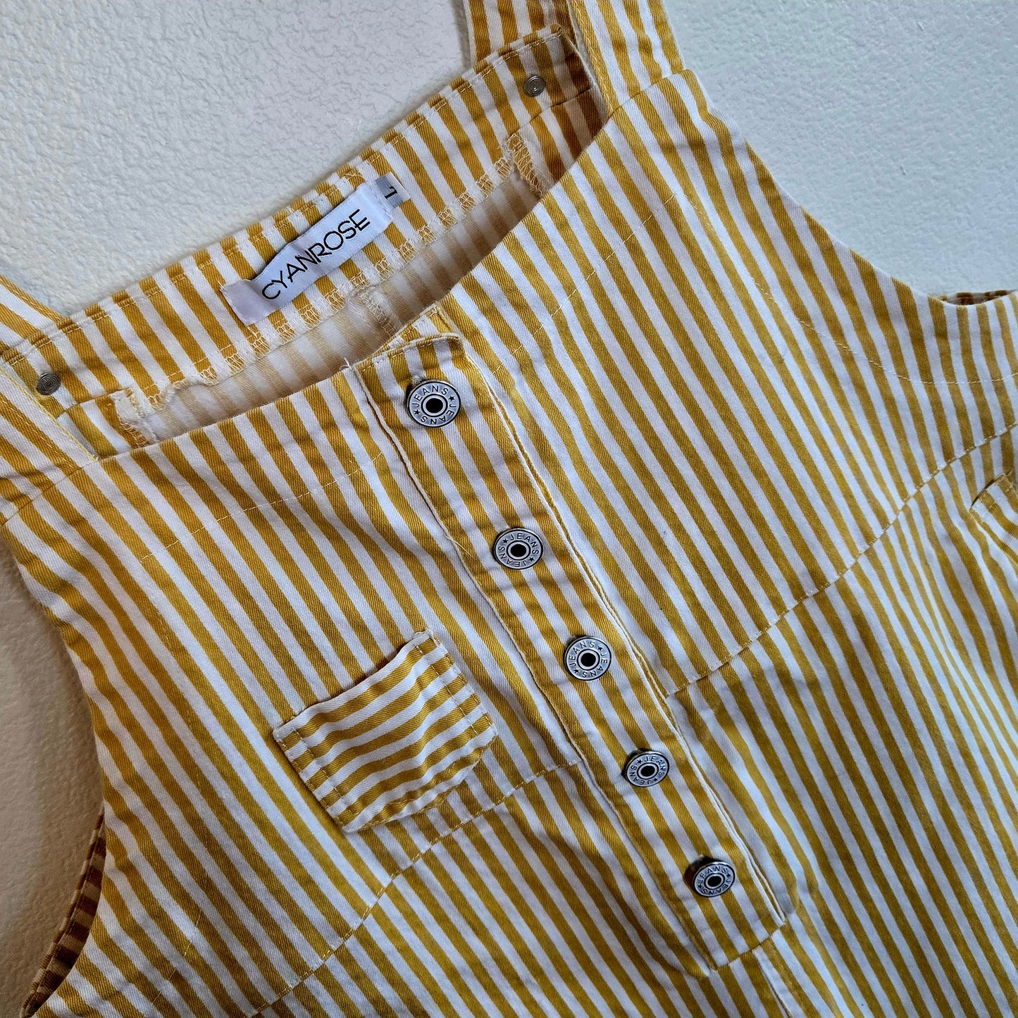Striped button front short - overalls with 5 contrast pockets