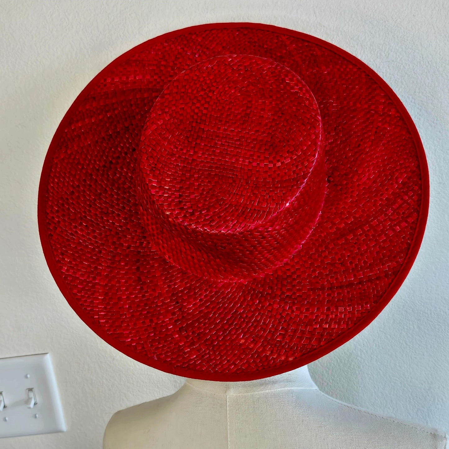 Size M – Vintage Red & Navy Natural Fiber Boater Sun Hat