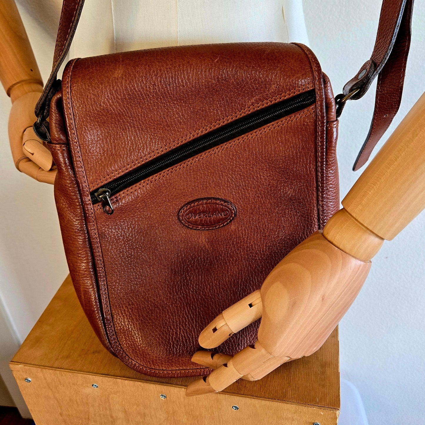 Overland Colorado Camel Brown Leather Crossbody Bag