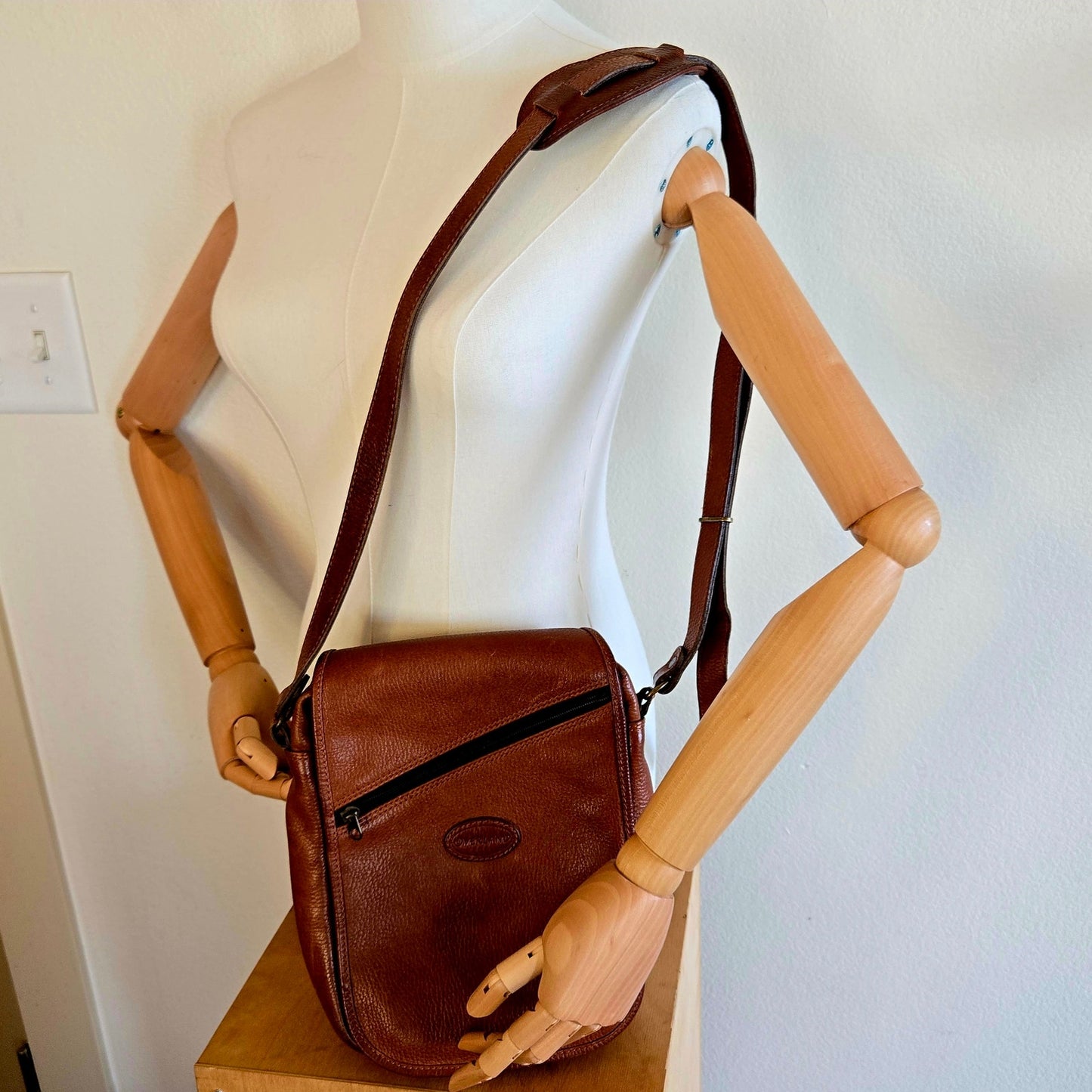Overland Colorado Camel Brown Leather Crossbody Bag