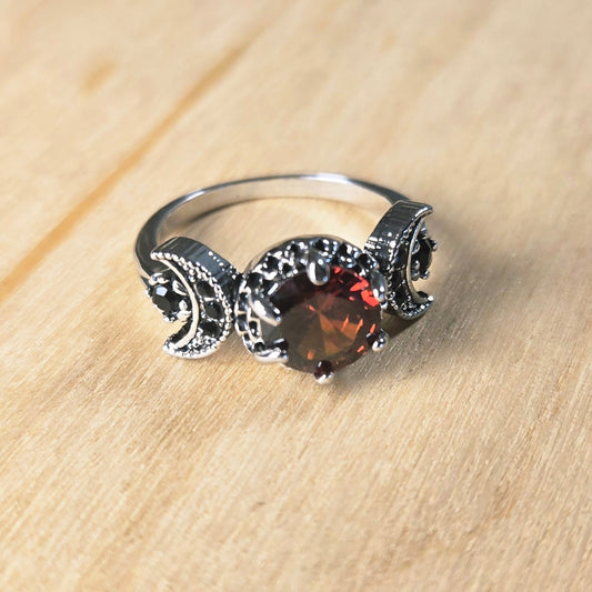 Size 5 | Silver Triple Moon Red Stone Ring