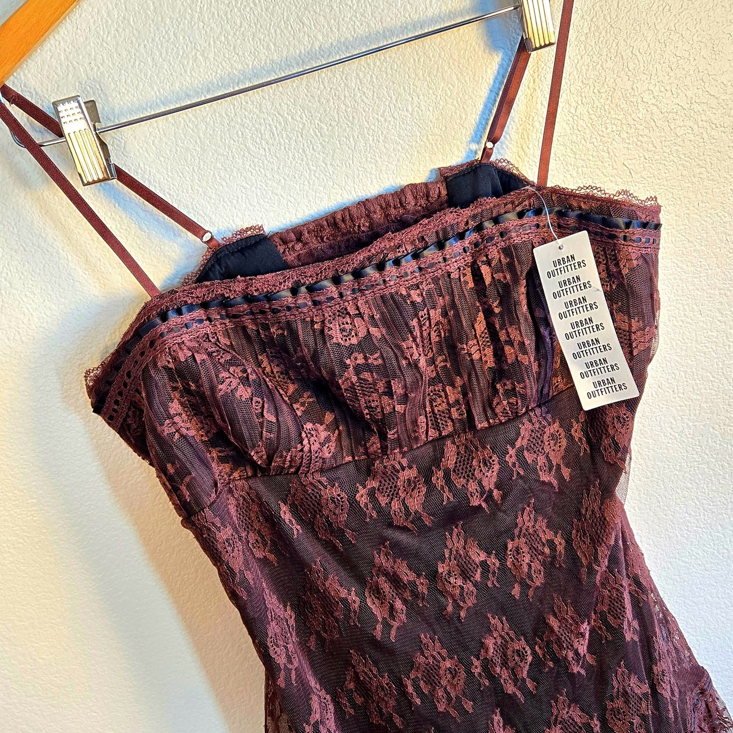 Size L – NWT Kimchi Blue cocoa lace babydoll mini dress