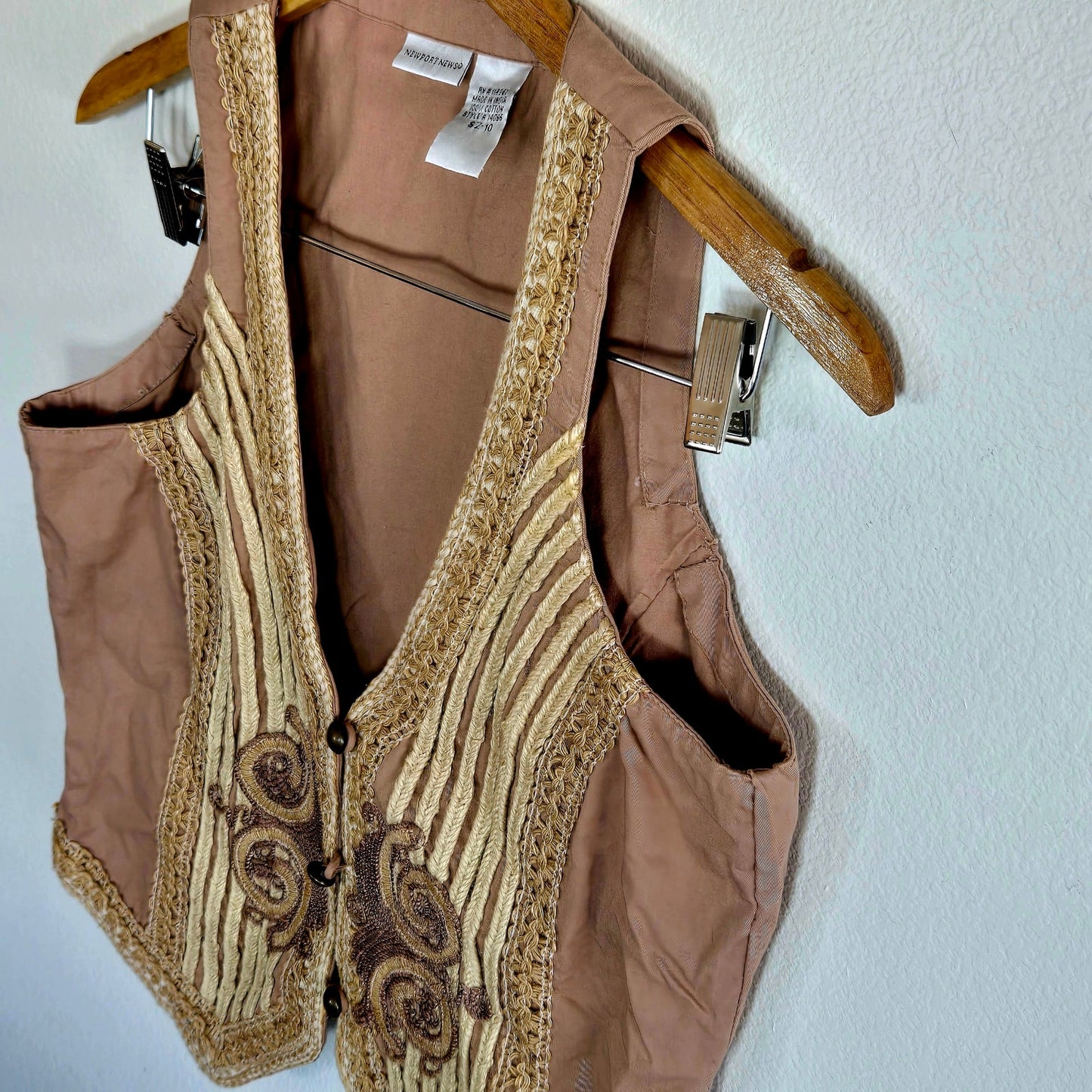 Size 10 –  Embroidered Cotton Vest in Tan