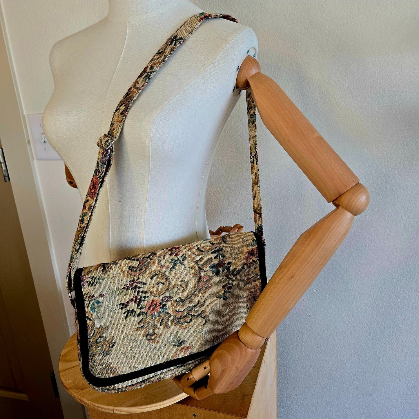 Tapestry Carpet Bag Crossbody Purse