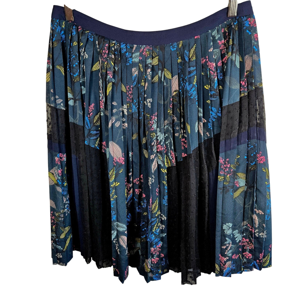 Size 8 Pleated Botanical Floral Skirt – Mixed Fabric Panel Design Banana Republic
