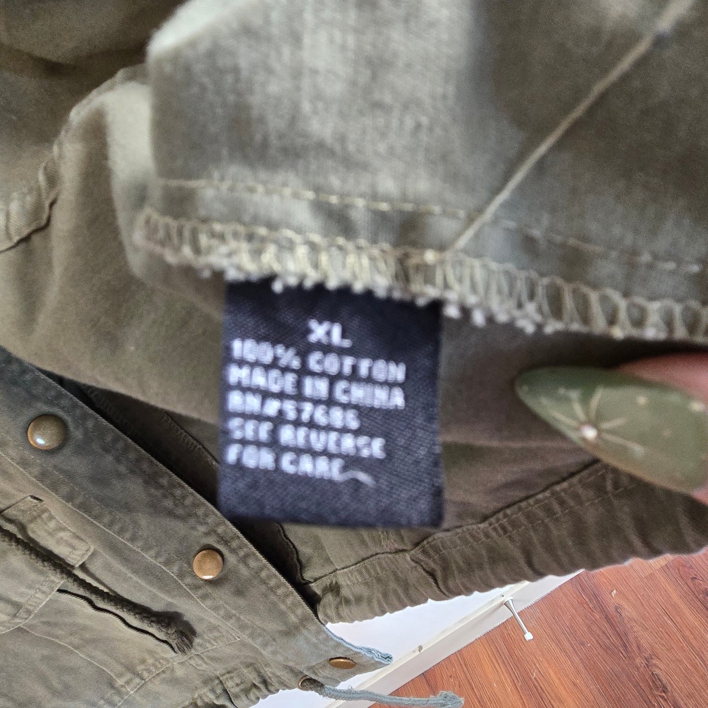 Size XL Y2K Army Green Utility Anorak Jacket – Boho Tribal Shoulder Detail