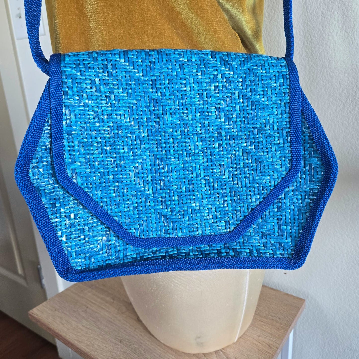 Vintage 1960s Blue Woven Hexagon Handbag – Vanessa for Fashion Imports (Made in Italy)