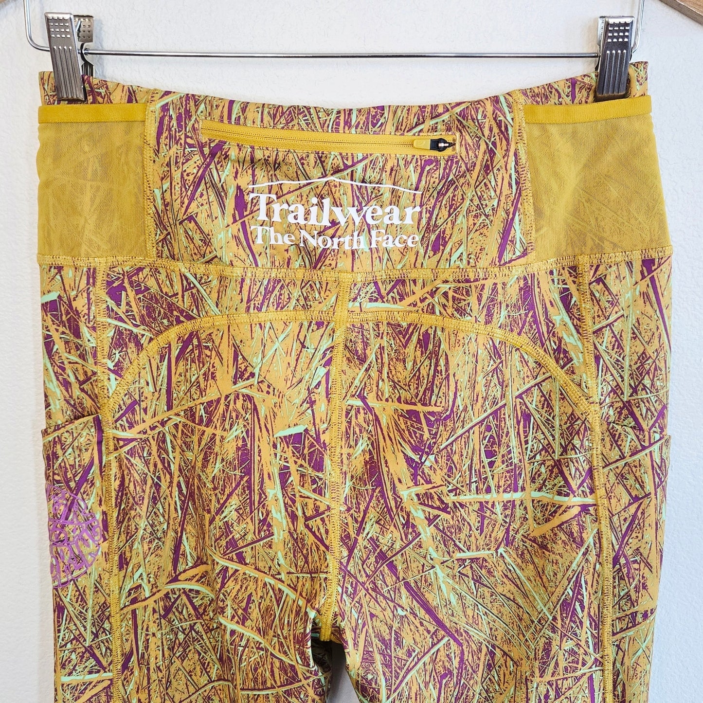 Size L – The North Face Trailwear Printed Leggings – NWT